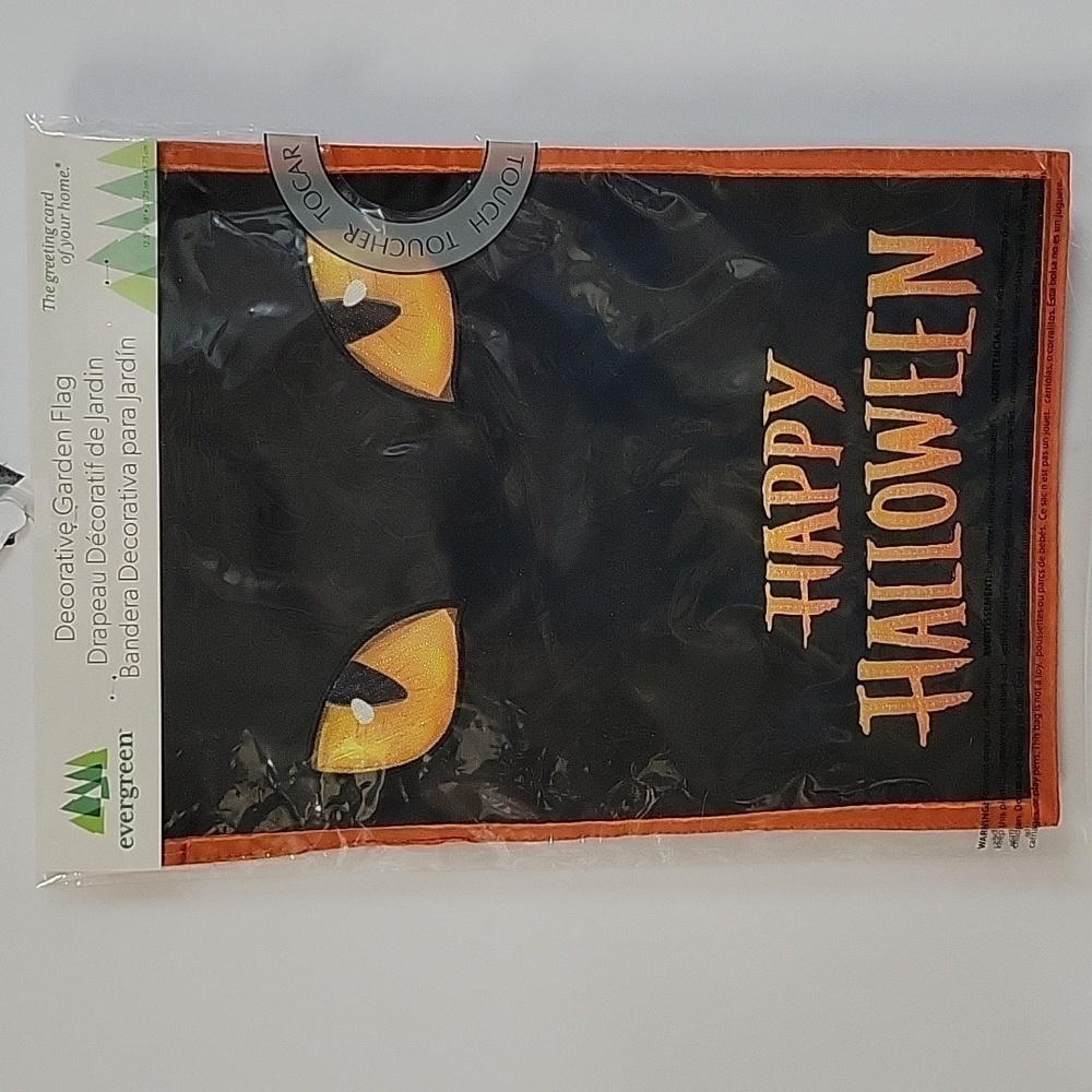 NWT Evergreen High Quality Outdoor Happy Halloween Black Cat Eyes Garden Flag